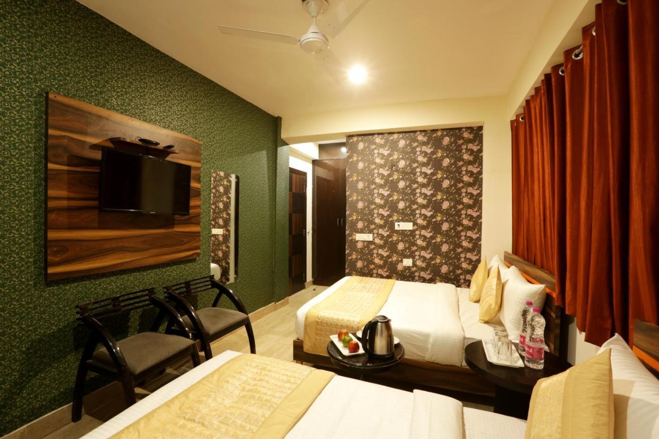 Hotel Square Stay New Delhi Exterior photo